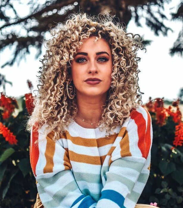 @frizzandfrillzz
