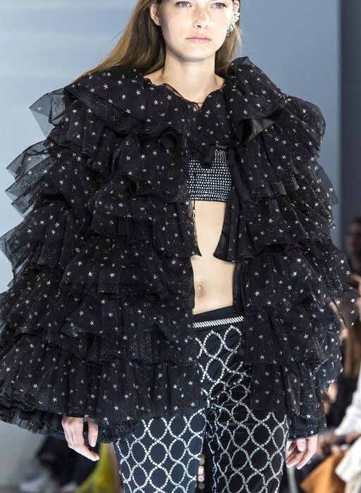 Με βολάν (Αzzaro F/W 2019-2020)