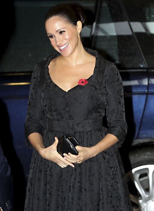 Γενικά η Meghan έχει βαλθεί να τους τρελάνει ή είναι η ιδέα μας;