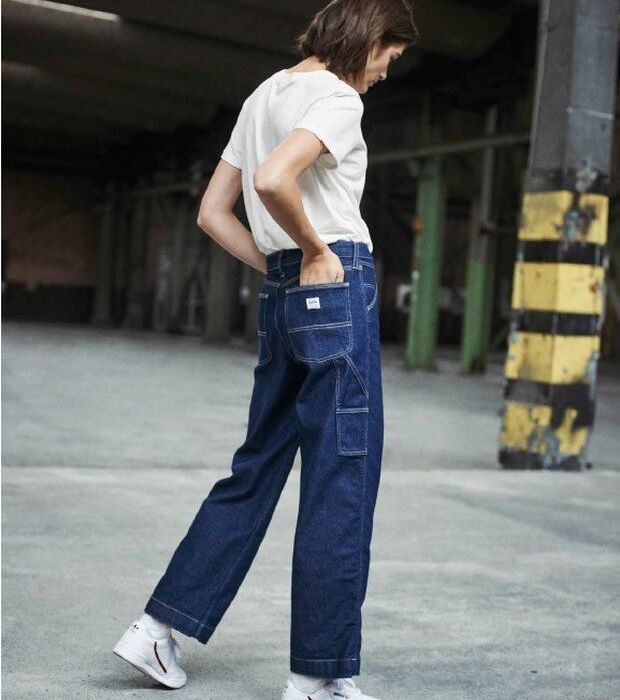 Οδηγός Αγοράς: 10 straight jeans που κολακεύουν όλους τους σωματότυπους