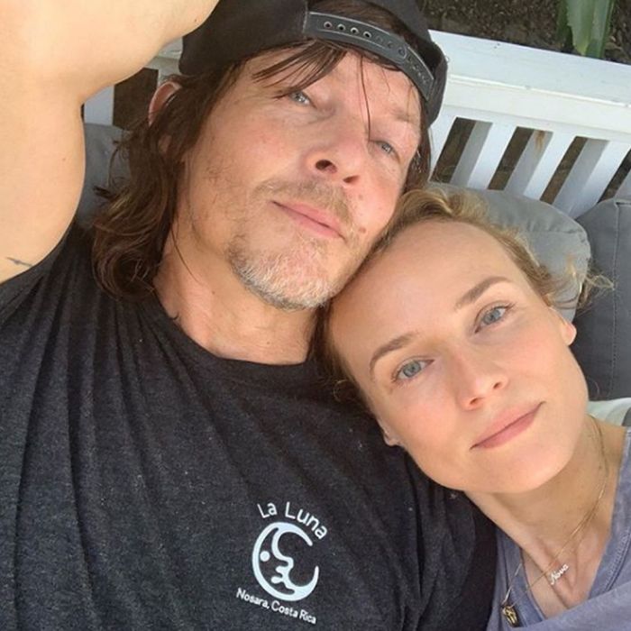 Και εδώ με το σύντροφό της Norman Reedus τον οποίο ανήμερα του Thanksgiving, ευχαρίστησε για το δώρο που της έχει κάνει!