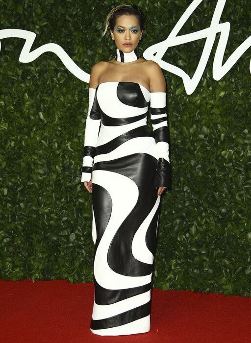 Rita Ora, η οποία μάλιστα λίγες μέρες πριν γιόρτασε τα 29α γενέθλιά της.