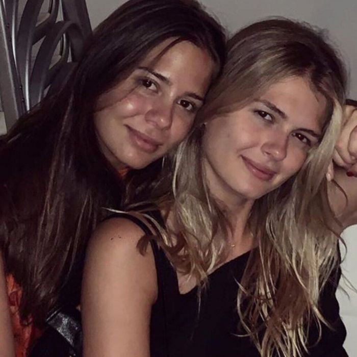 Οι κόρες της, Αλεξάνδρα και Αμαλία Κωστοπούλου.