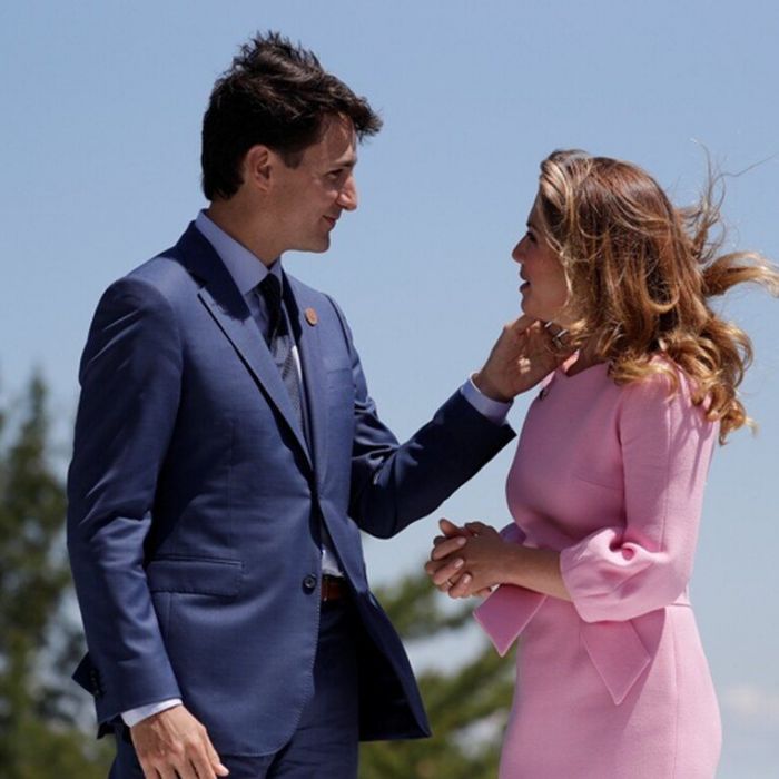 Η οποία είναι η Sophie Trudeau η σύζυγος του Καναδού Πρωθυπουργού Justin Trudeau.