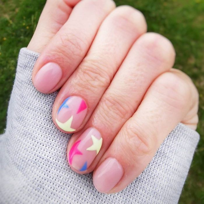 @glow_beauty_criccieth
