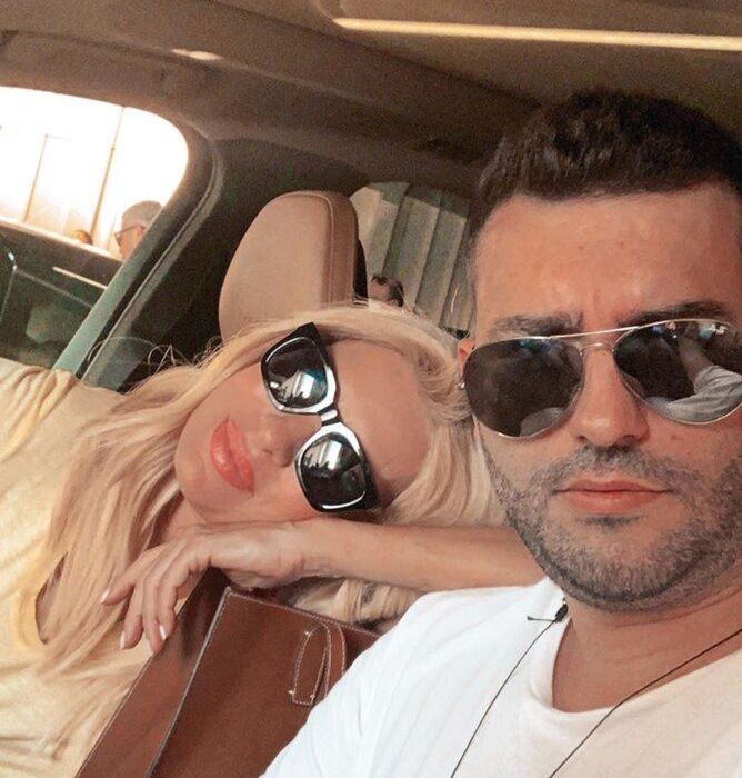H Ελένη και ο Θοδωρής παίρνουν μαζί το πλοίο για την Άνδρο