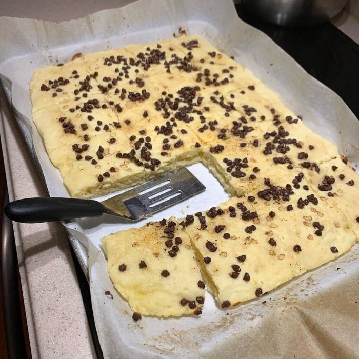 Όχι άλλα pancakes στο τηγάνι! Φτιάξε τηγανίτες στο ταψί εύκολα και γρήγορα