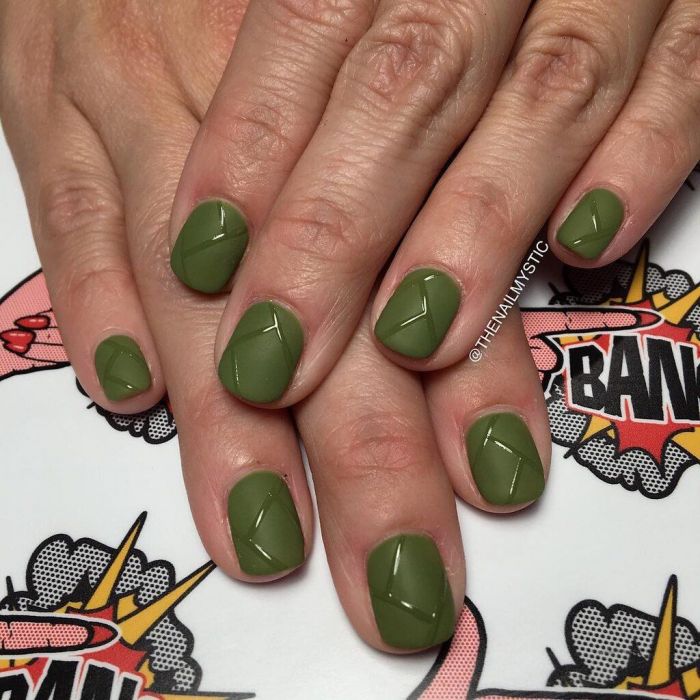 @thenailmystic