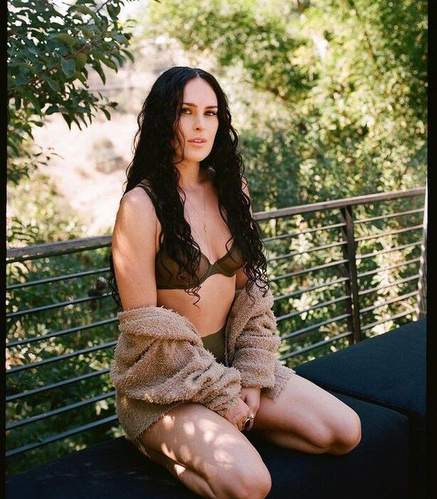 Demi Moore: Η κόρη της, Rumer είναι… σωσίας της (photos)