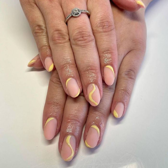 @hlogelnails_