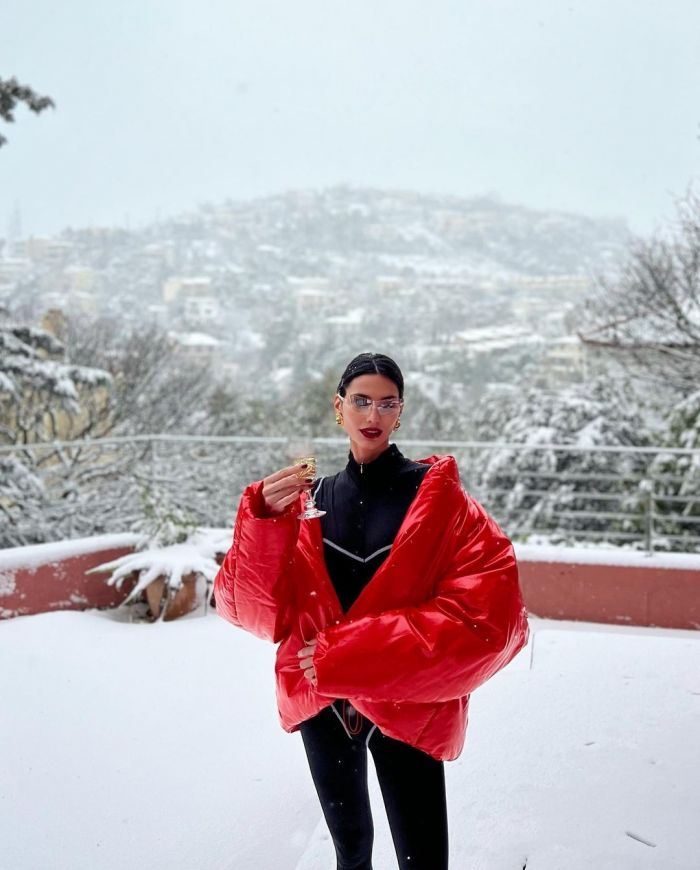 Στην κακοκαιρία βγήκαν και οι... celebrities των Βορείων Προαστίων 1675671667477 144133685 ilianapapageorgiou1