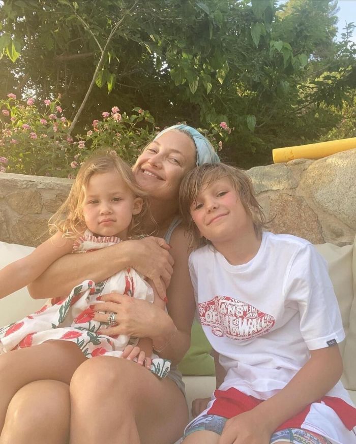 Η κόρη της ηθοποιού, Kate Hudson, μοιράστηκε και εκείνη στο Instagram φωτογραφίες από τις διακοπές της.