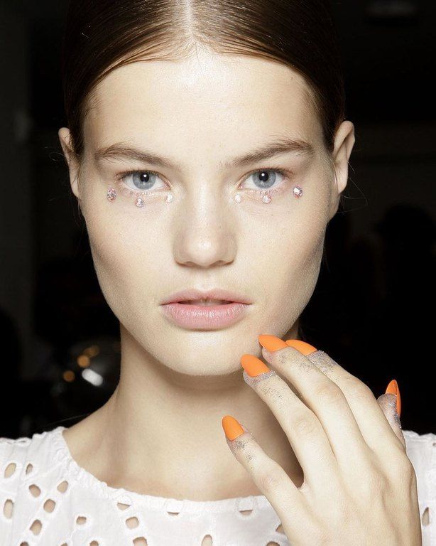 Ούτε σκιές, ούτε κραγιόν, ούτε makeup: Αυτό το beauty look είχε κάτι ακόμη πιο ξεχωριστό!