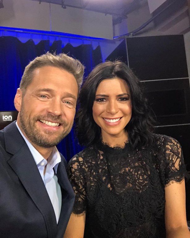 Ο Jason Priestley από το Beverly Hills 90210 είναι σήμερα 49 ετών και παραμένει γόης