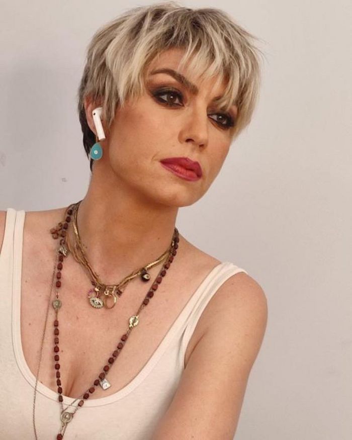 ΜΑΡΙΑ ΜΑΡΚΟΥ: Πώς είναι η Chaser με πολιτικά ρούχα και χωρίς τη μαύρη... «στολή» unknown 291336592 555740966041763 7147713609618138789 n