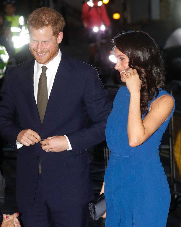 To φόρεμα της Meghan Markle πυροδότησε τις φήμες περί εγκυμοσύνης