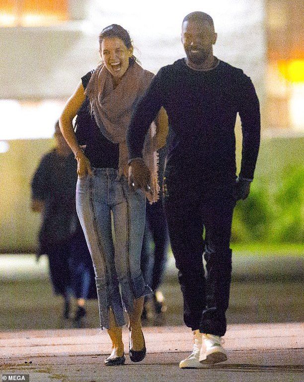 Katie Holmes-Jamie Foxx: Η σπάνια έξοδος του ζευγαριού και τα χαμόγελα