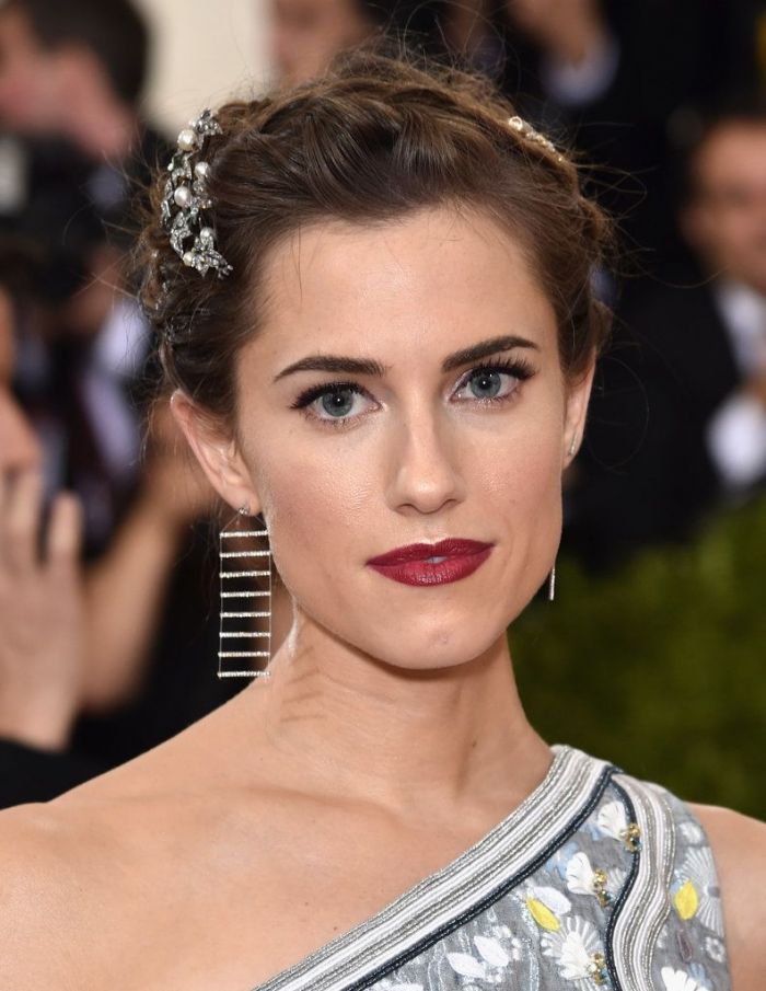 Met Gala Beauty: Αυτή ήταν η πιο hot απόχρωση που φόρεσαν στα χείλη τους οι stars!