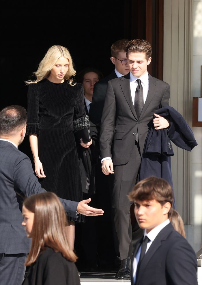 Στο απόλυτο μαύρο οι πριγκίπισσες! Το dress code κηδεία του τέως βασιλιά Κωνσταντίνου 1673866744810 598985722 323165392 2952988928177818 5432896499157203440 n
