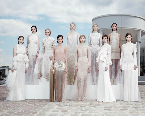 Έργα τέχνης με υπογραφή Givenchy
