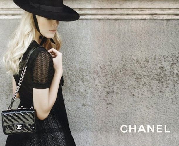Claudia Schiffer: σαν να μην πέρασε μια μέρα