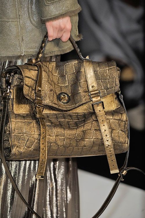 Fashion trend: Κροκόδειλος στον ώμο