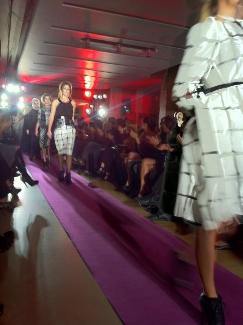 To fashion show των Mi-Ro στο twitter