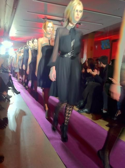 To fashion show των Mi-Ro στο twitter