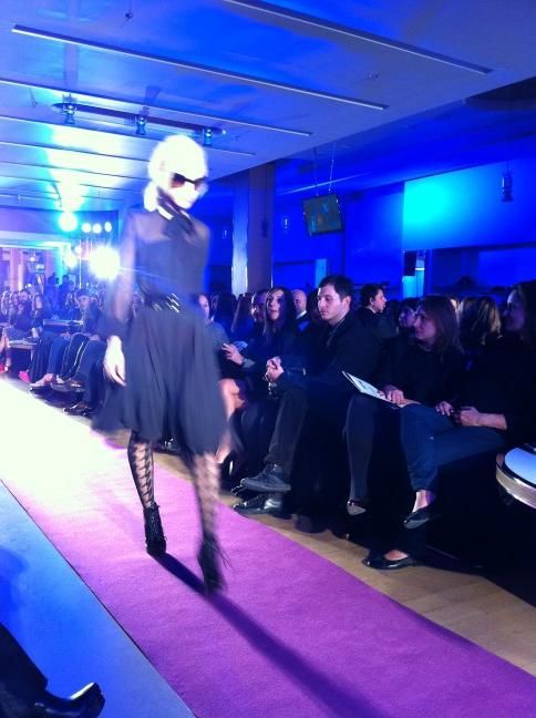 To fashion show των Mi-Ro στο twitter