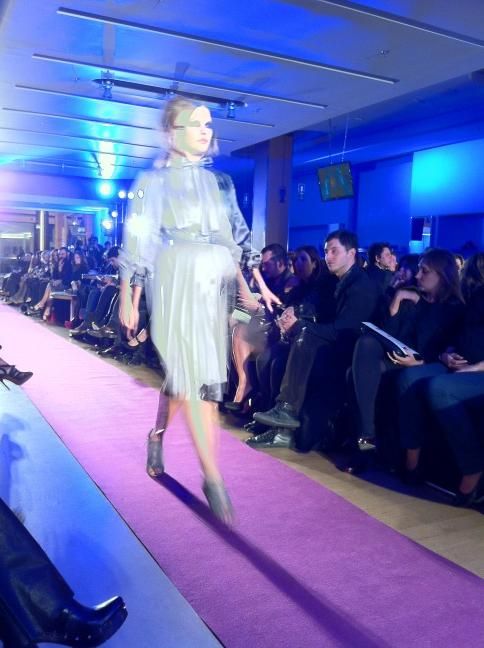 To fashion show των Mi-Ro στο twitter