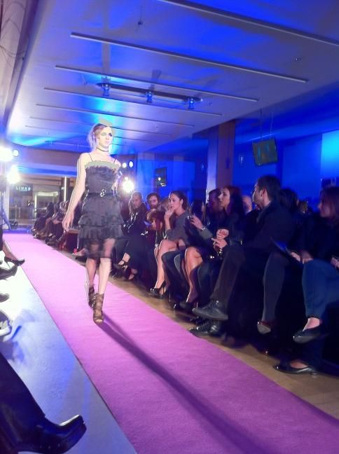 To fashion show των Mi-Ro στο twitter