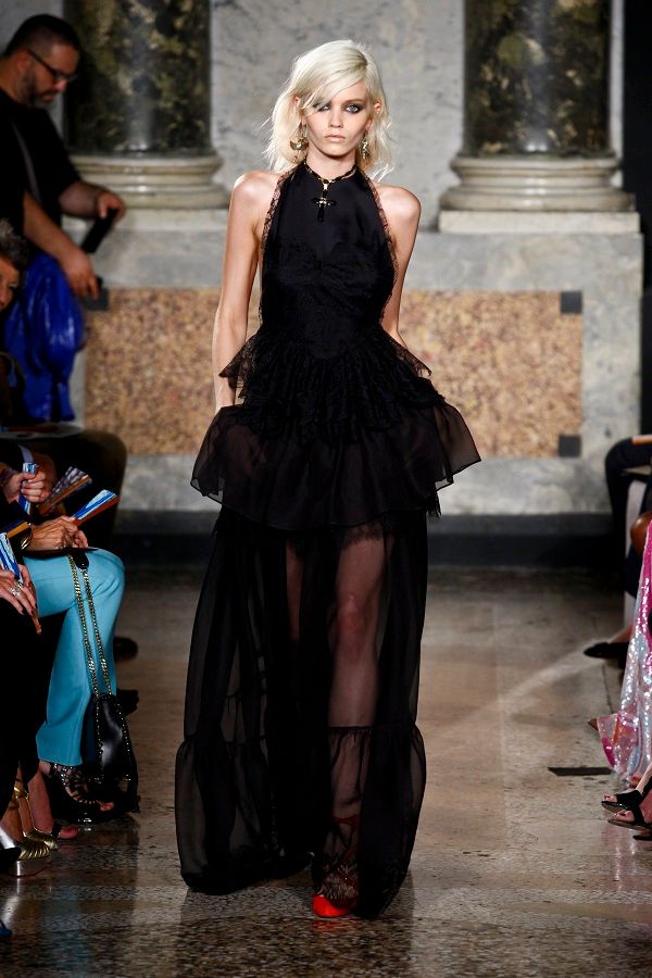 Diane Kruger: Gypsy queen στα μαύρα