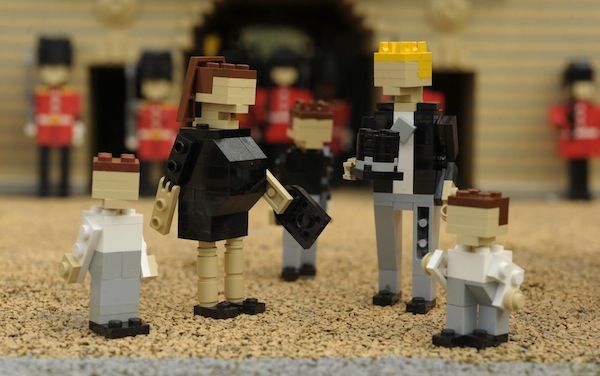 Και οι celebrity έγιναν… Lego