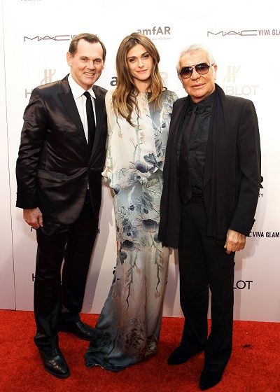Η Elisa Sednaoui στο πλάι του Roberto Cavalli