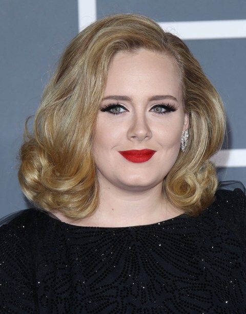 Παρατάει η Adele το τραγούδι;