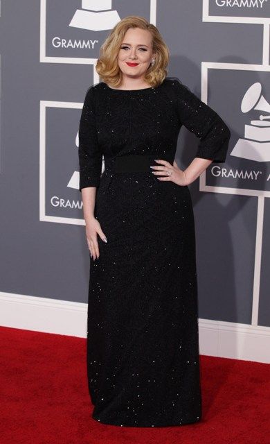 Παρατάει η Adele το τραγούδι;