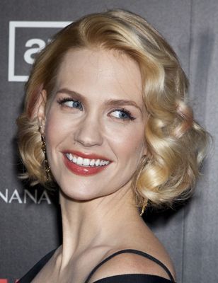 Ροζ ανταύγειες για την January Jones