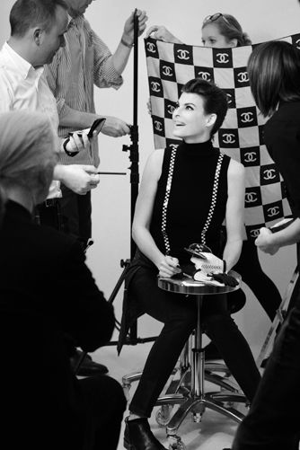 Ο Karl Lagerfeld φωτογραφίζει την Linda Evangelista