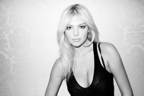 Η καυτή Kate Upton ξαναχτυπά μέσω Terry!