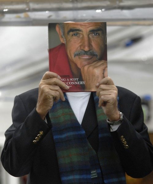 Sean Connery: Είναι δυνατόν να τον ποθούν οι γυναίκες κάθε ηλικίας;