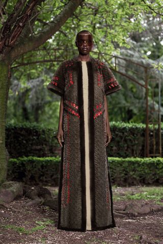 Yψηλή ραπτική με την υπογραφή Givenchy
