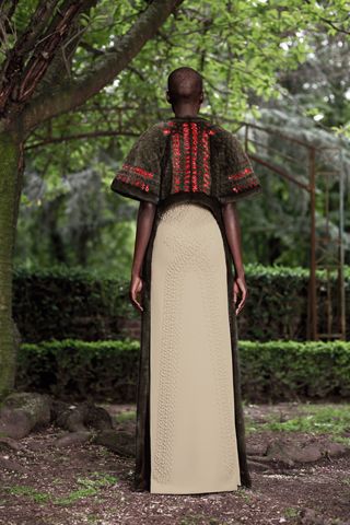 Yψηλή ραπτική με την υπογραφή Givenchy