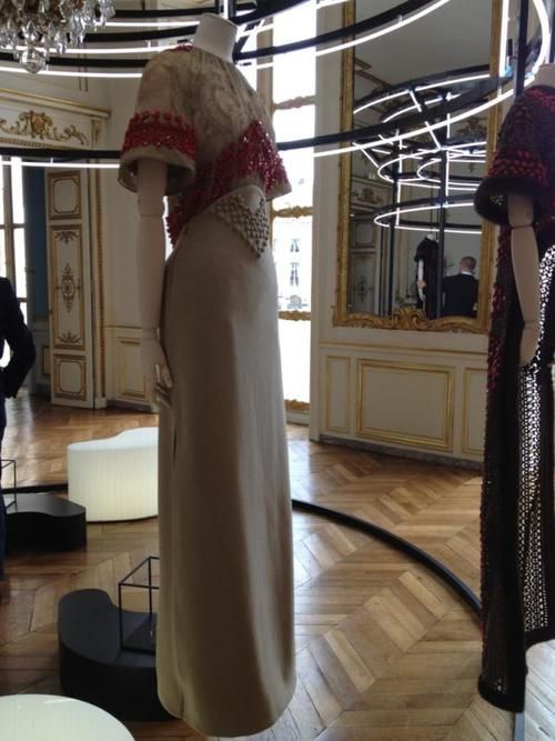 Yψηλή ραπτική με την υπογραφή Givenchy