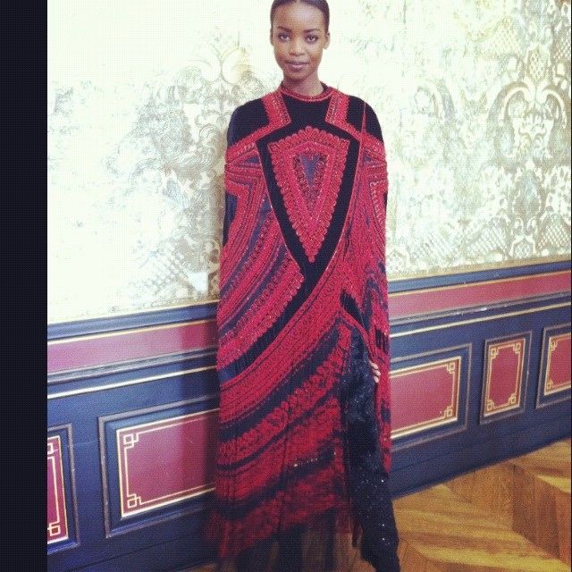 Yψηλή ραπτική με την υπογραφή Givenchy