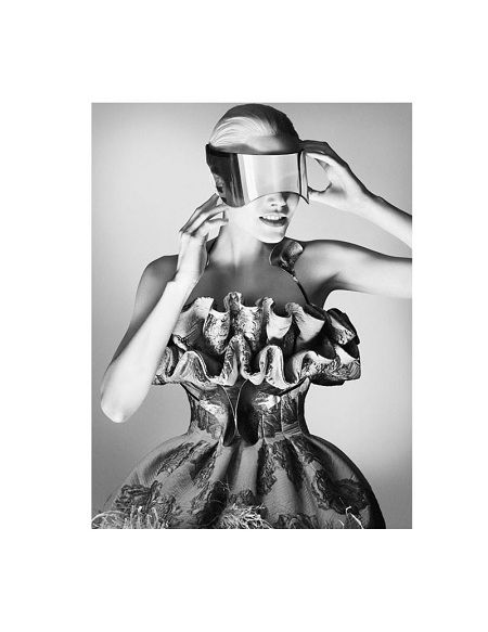 Chanel, McQueen & Calvin Klein: οι καμπάνιες τους αποκαλύφθηκαν