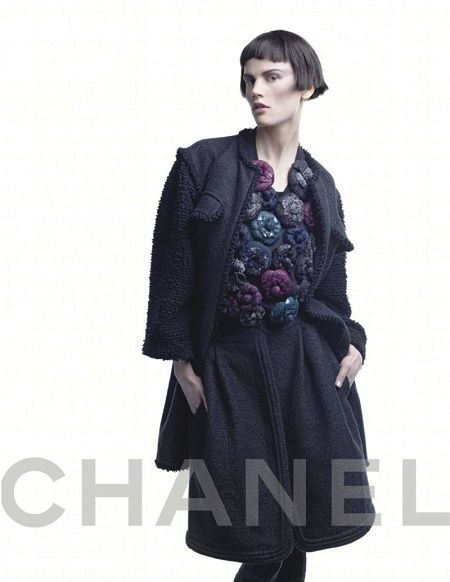 Chanel, McQueen & Calvin Klein: οι καμπάνιες τους αποκαλύφθηκαν