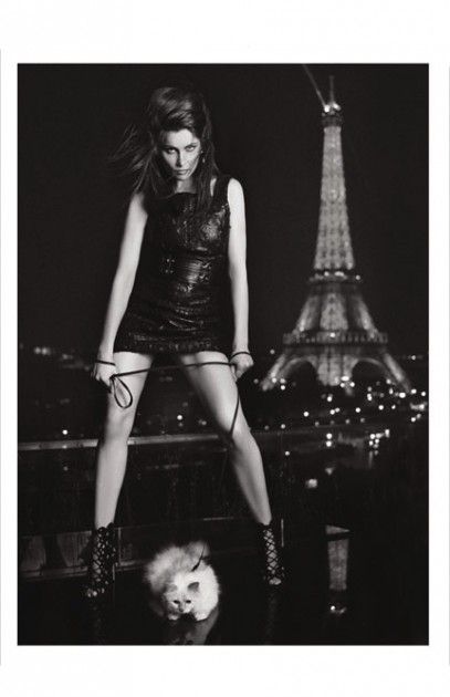 Η προκλητική φωτογράφιση της Laetitia Casta δια χειρός Karl Lagerfeld!
