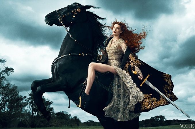 Vogue: στα άδυτα της βίβλου της μόδας