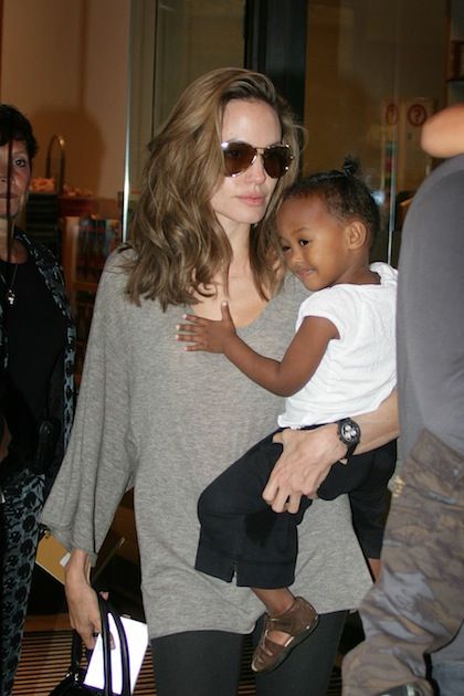 Angelina Jolie: οι φήμες ότι πάσχει από Ηπατίτιδα C όλο και πληθαίνουν