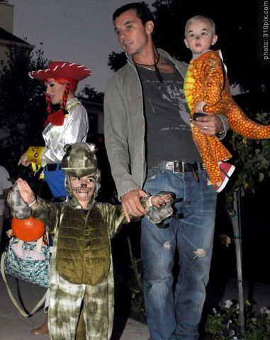Hollywood report: δείτε πώς ντύνονται για το Halloween τα διάσημα πιτσιρίκια